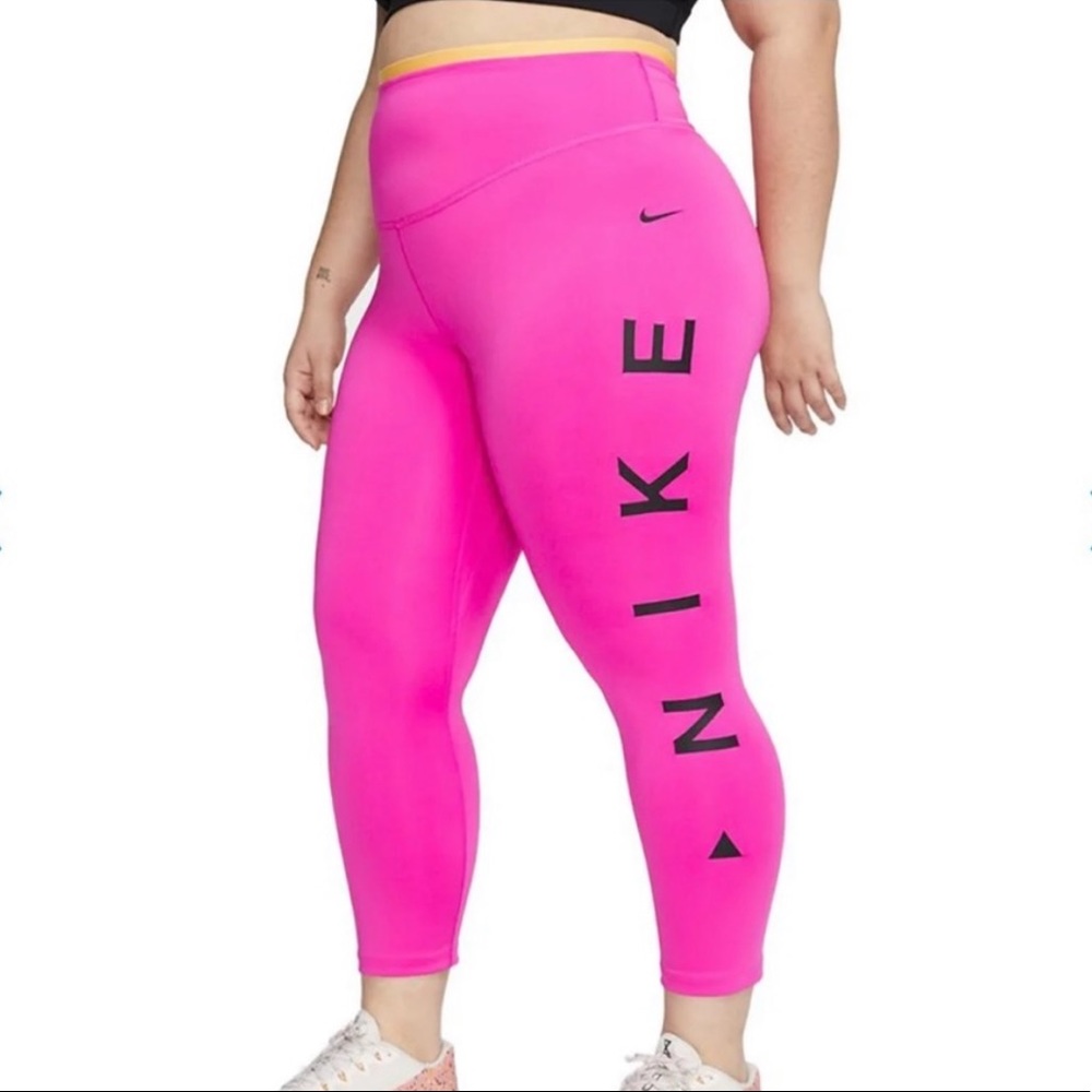 NWT: Women’s Nike plus pink dry fit cropped tights